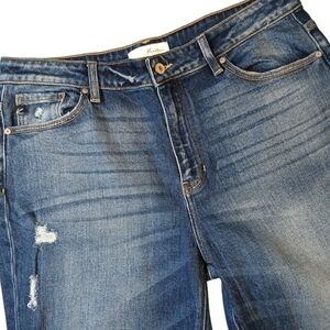 Kancan Medium Washed‎ High Rise Mom Jeans size 15/31